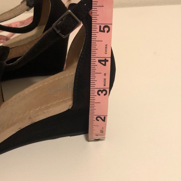 I ❤️ Comfort Open Toed Velvet Low Wedges - Picture 7 of 9